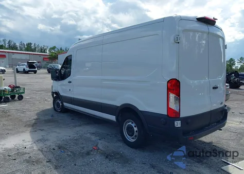 2022 Ford Transit z USA, uszkodzony, nr VIN 1FTBR1C87NKA35460